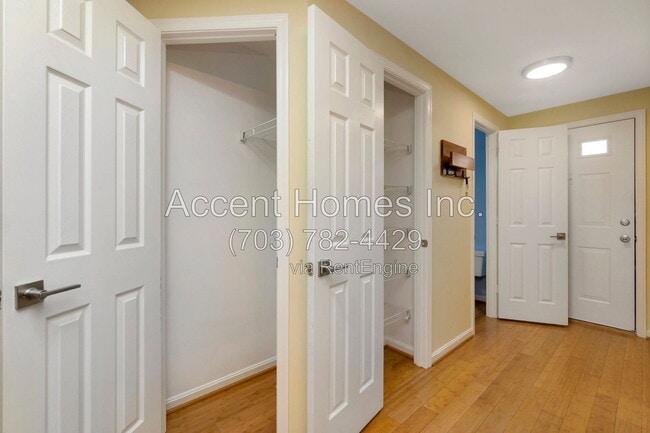 Building Photo - 5818 Wescott Hills Way
