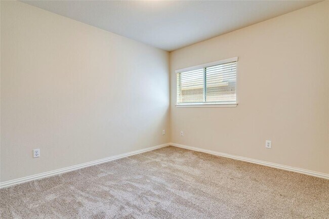 Building Photo - 293 Buckingham Dr