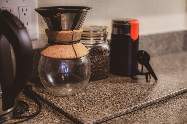 Building Photo - 6655 N Canyon Crest Dr