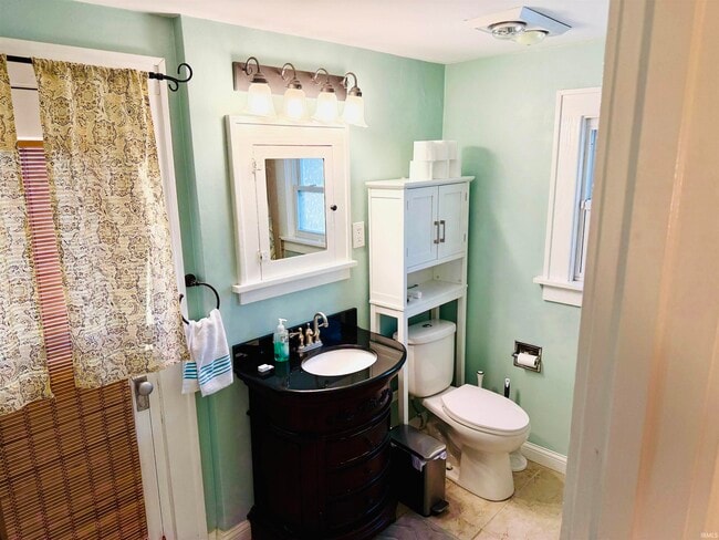 Building Photo - 4018 Webster St