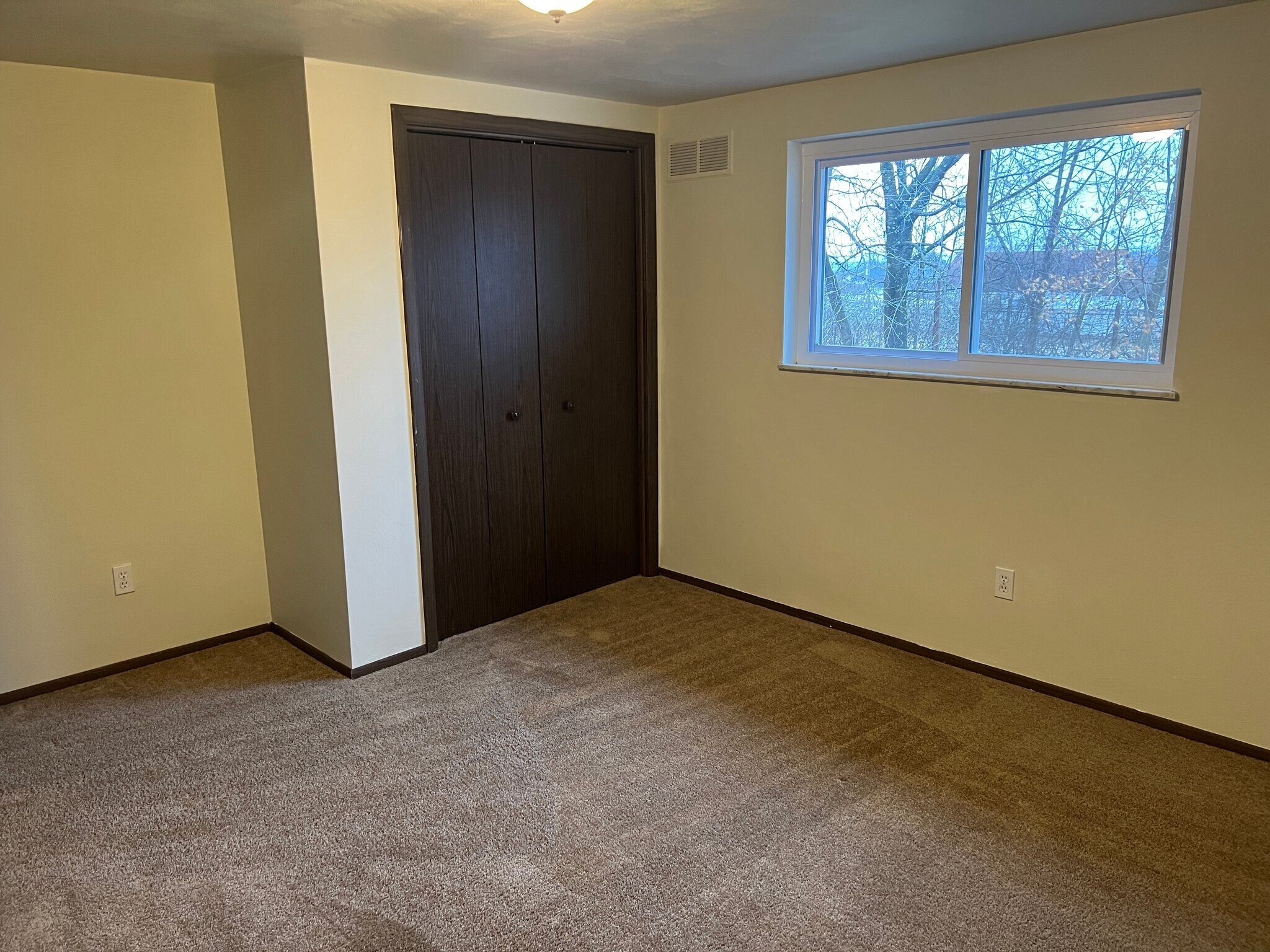 Building Photo - 39 Soltis Drive
