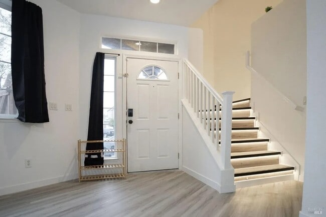 Building Photo - 5156 Woodward Ln