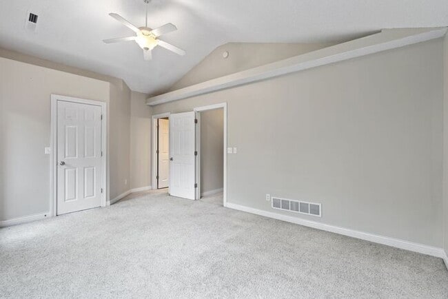 Building Photo - $2,500 | 4 Bedroom, 3.5 Bathroom Multi Flo...