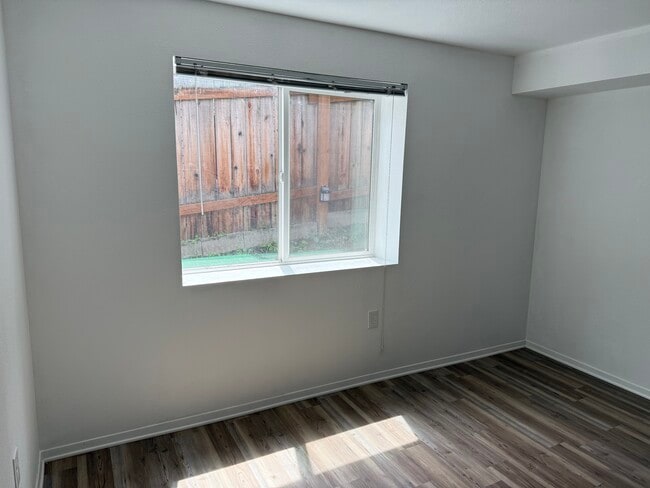 Building Photo - 616 S Harrison St