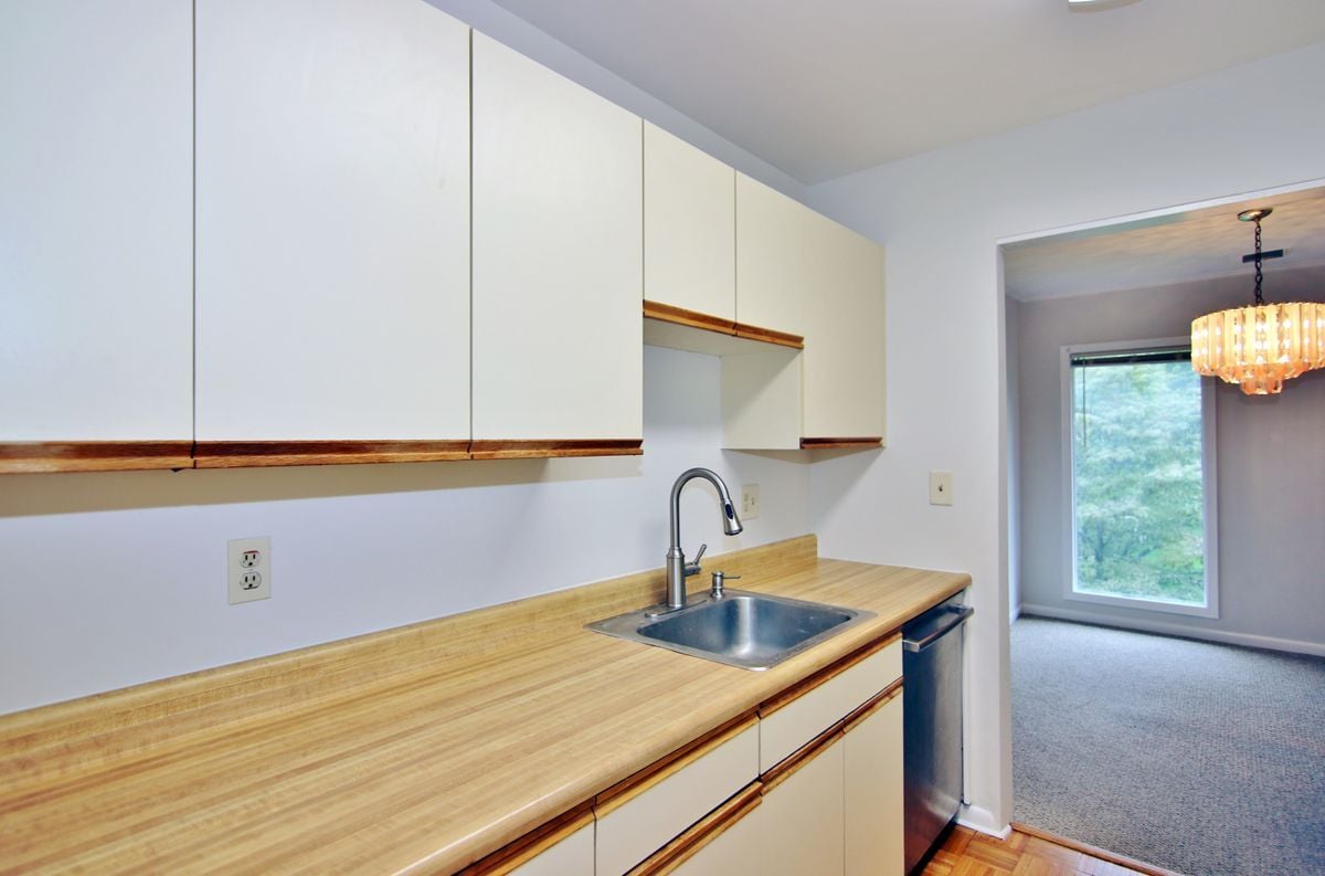 Building Photo - 249 Hamilton Ave