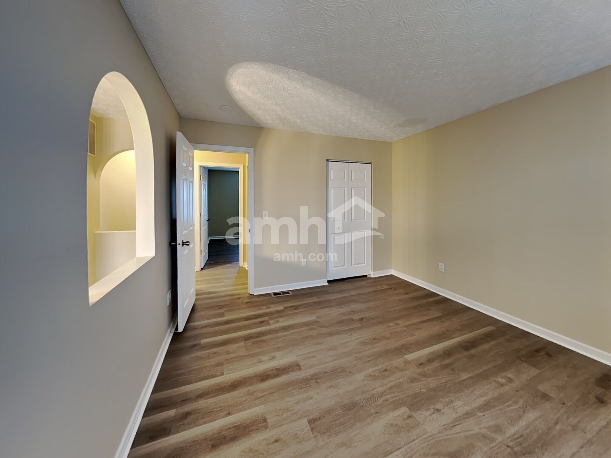 Building Photo - 1009 Legacy Ln SW