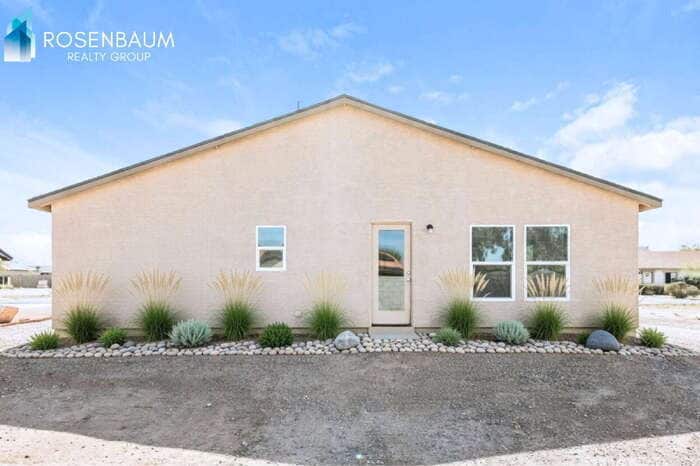 Building Photo - 8764 W Reventon Dr