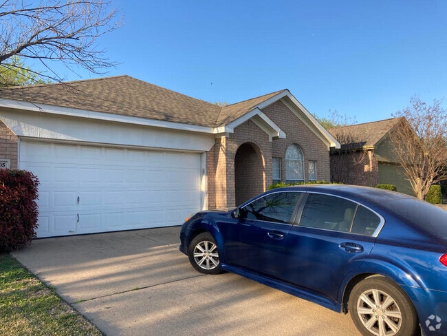 Building Photo - 3705 Cattlebaron Dr