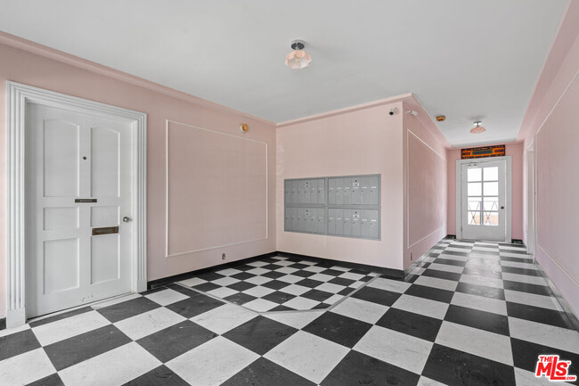 Building Photo - 148 S McCarty Dr