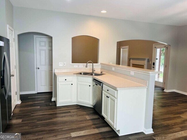 Building Photo - 26 Cliffhaven Cir