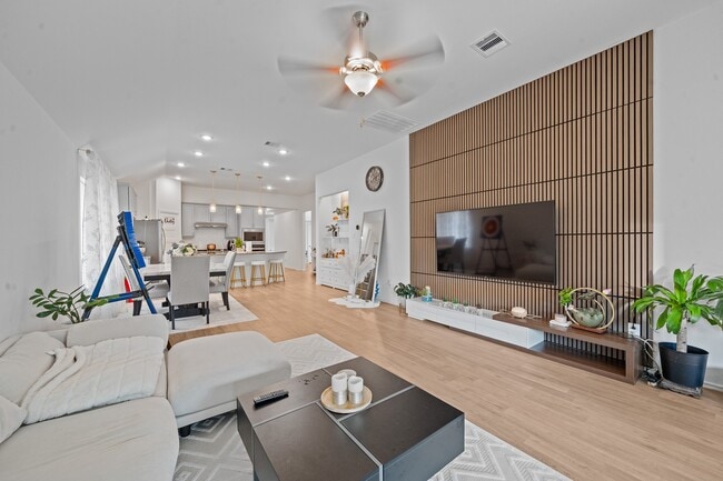 Building Photo - 12919 California Palm Ct