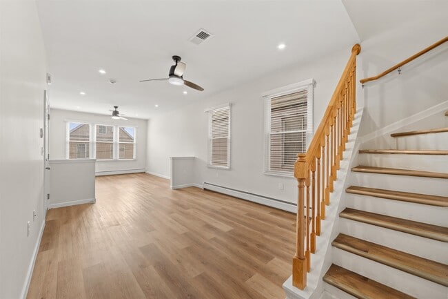 Building Photo - 11 Obrien Ct