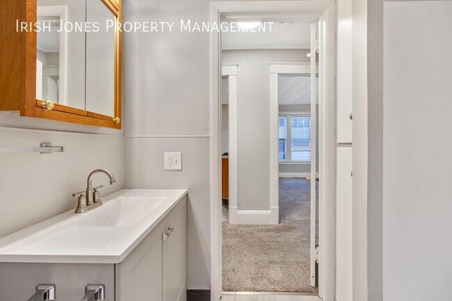 Building Photo - 95 N Transit St