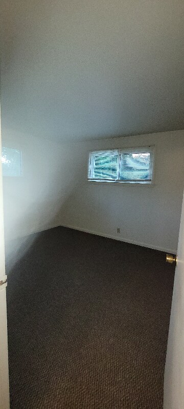Building Photo - 310 Poplar St