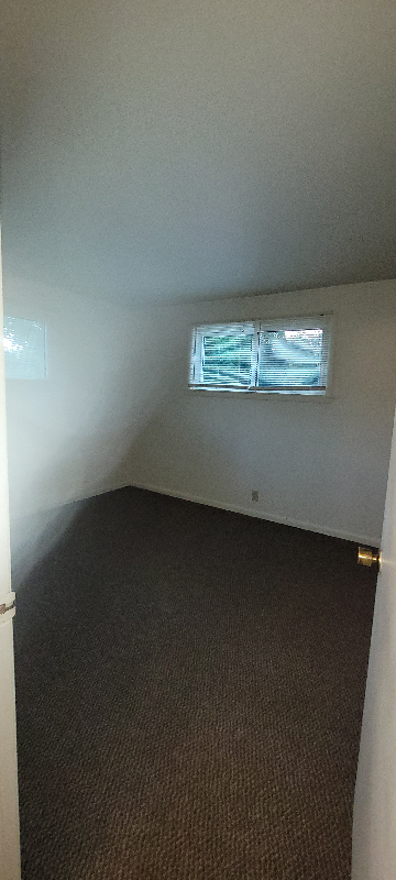 Building Photo - 310 Poplar St