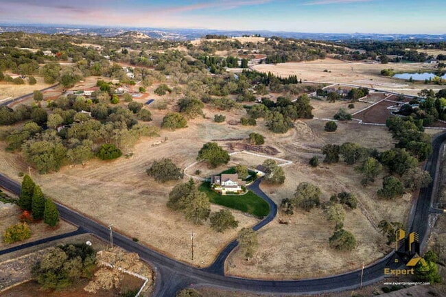 Building Photo - 5291 Bryant Rd