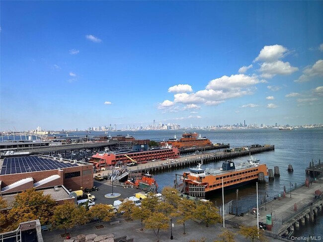 Building Photo - 90 Bay Street Landing