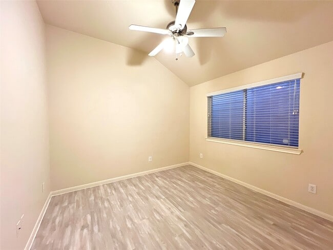 Building Photo - 13306 Southpoint Ln