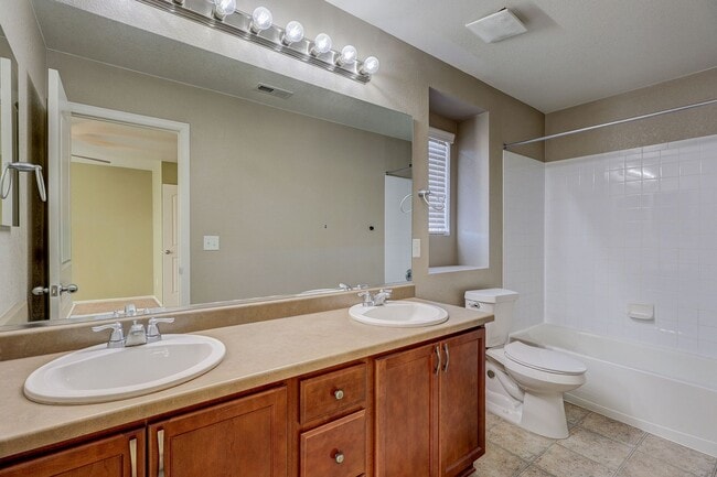 Building Photo - 5 bedroom single family home in Castle Rock.