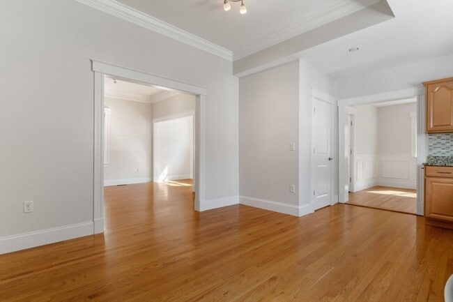 Building Photo - 102 Jaques St