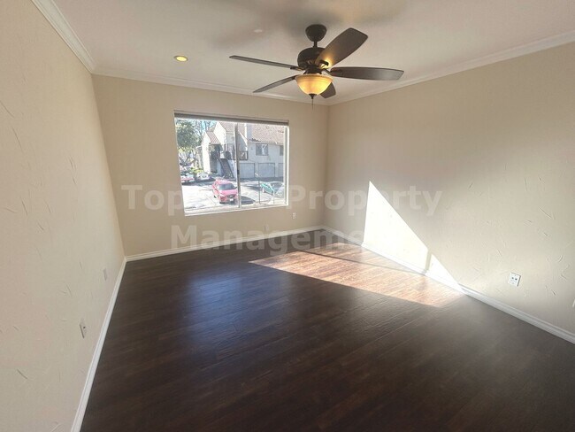 Building Photo - ***Updated 1 bed, 1 bath, 733 sqft Condo in the Heart of La Costa - Available 12/14***