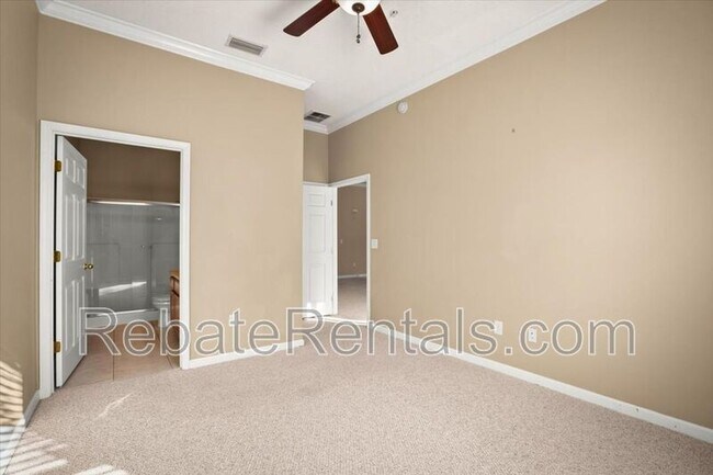 Building Photo - 7032 Deer Lodge Cir