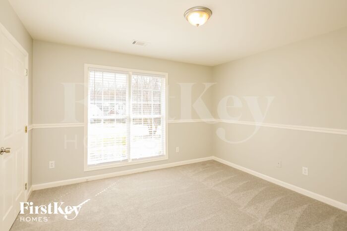 Building Photo - 785 Creek View Dr