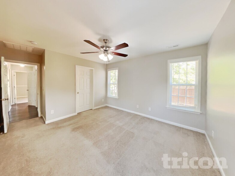 Building Photo - 50 Atherton Dr