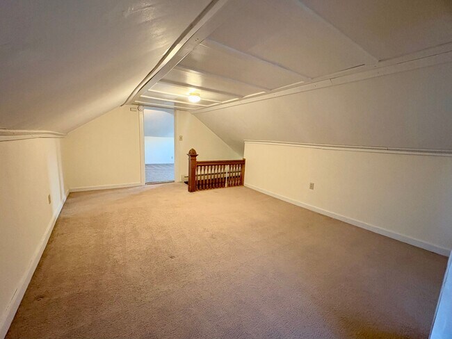 Building Photo - 519-5195 S Market St