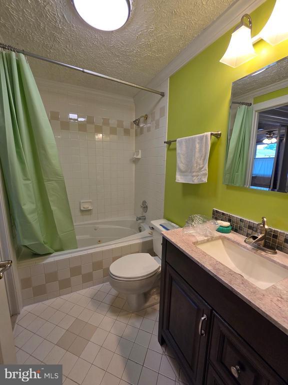 Building Photo - 8332 Rocky Forge Ct