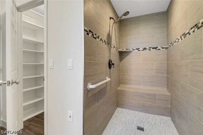 Building Photo - 4472 Beechwood Lake Dr