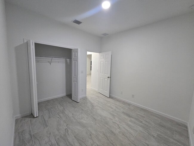 Building Photo - BRAND NEW 4/2/2-SOUTH LEHIGH ACRES