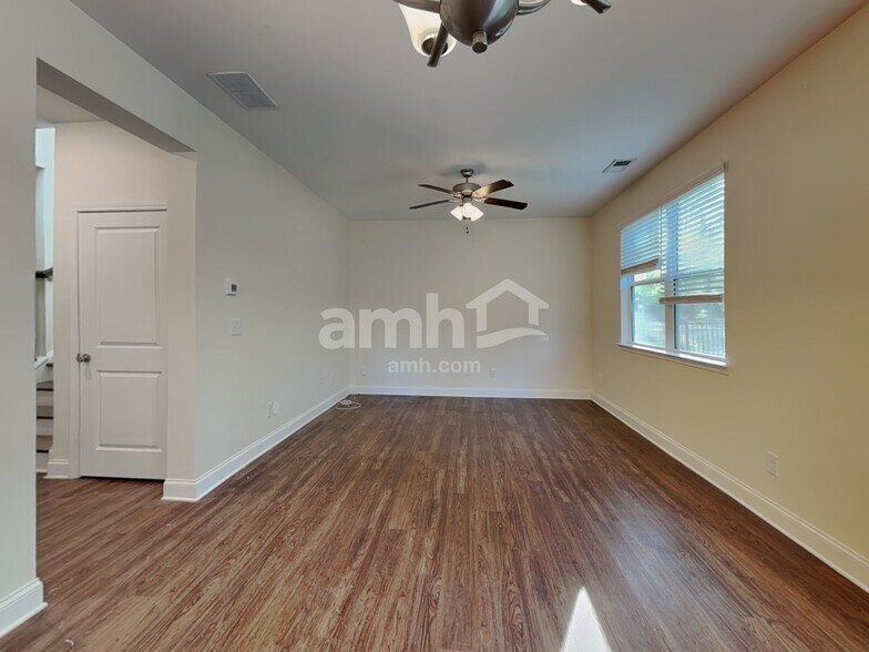 Building Photo - 2496 Napa Valley Dr