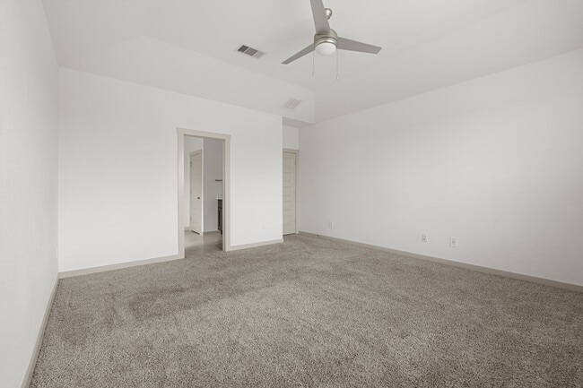 Building Photo - 29231 Red Rocks Pk Dr