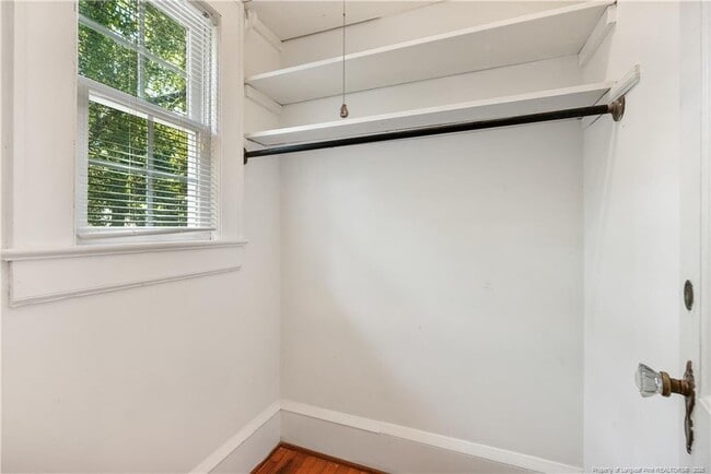 Building Photo - 717 Peden St