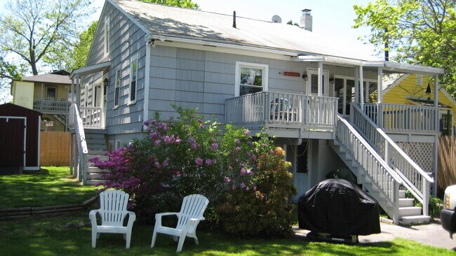Primary Photo - 7 Carll Ave