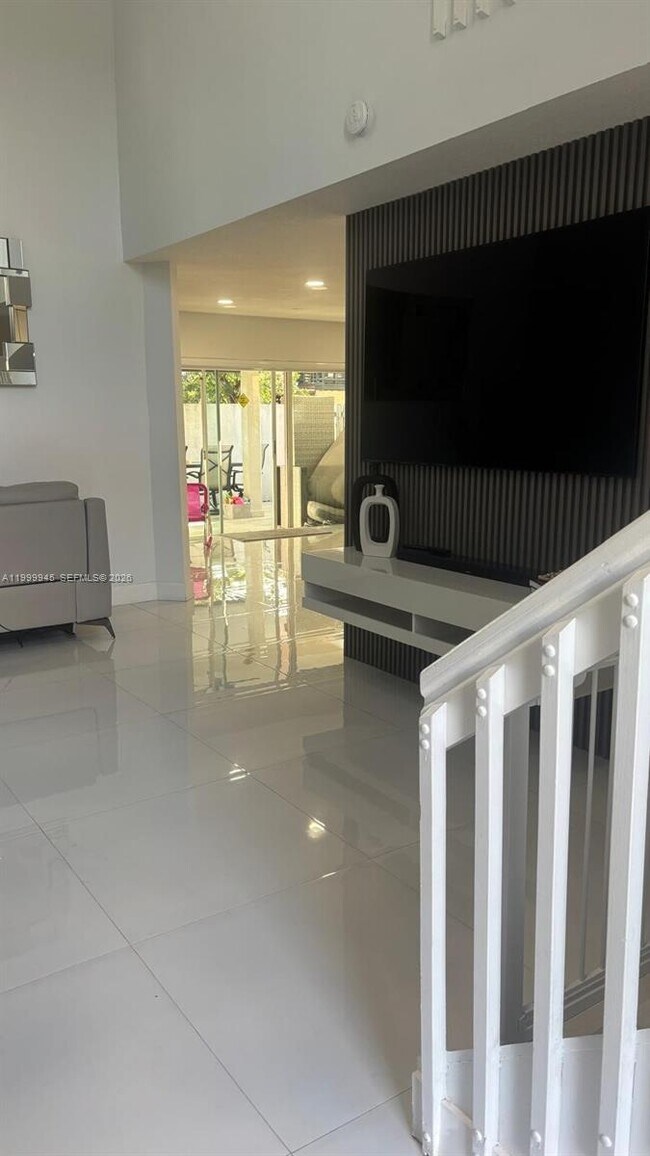 Building Photo - 11460 SW 73rd St