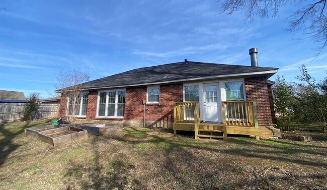 Building Photo - 5716 Bridle Path Ln