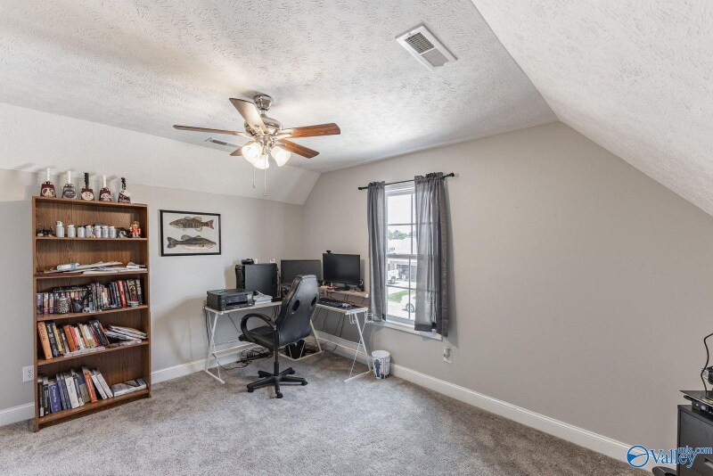 Building Photo - 15695 Landview Ln