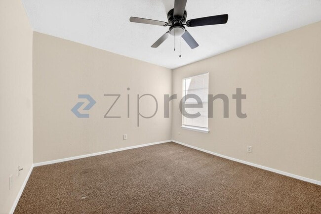 Building Photo - 3225 Crites St