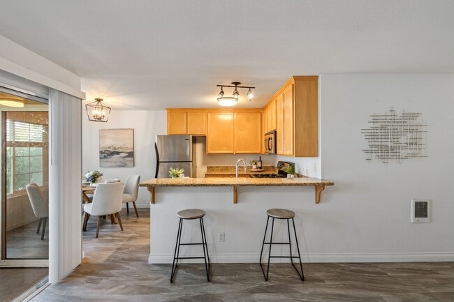 Building Photo - Remodeled 2 bed/2bath in Imperial Beach