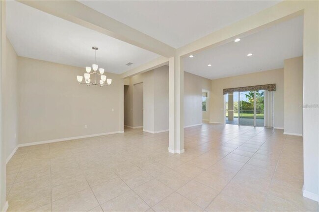 Building Photo - 801 San Raphael St