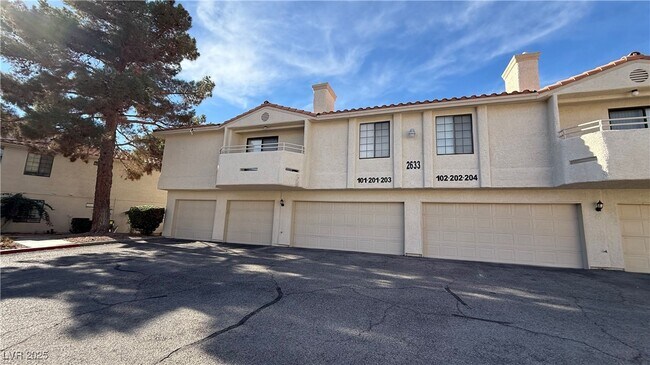 Primary Photo - 2633 S Durango Dr