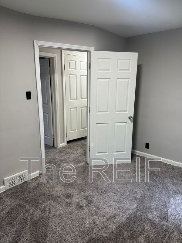 Building Photo - 13137 Elmdale St