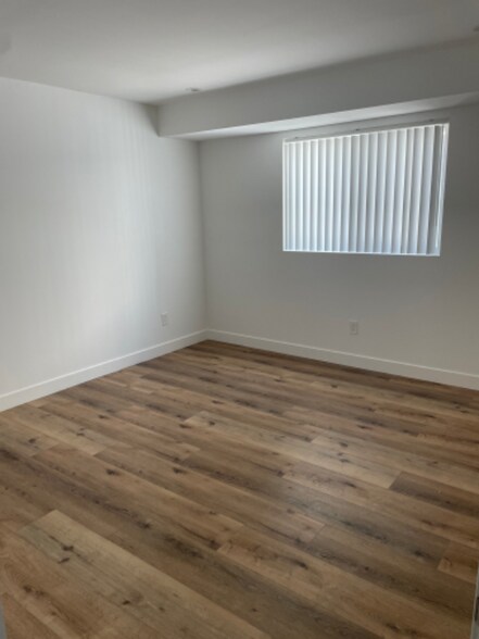 Building Photo - 6758 W 86th Pl