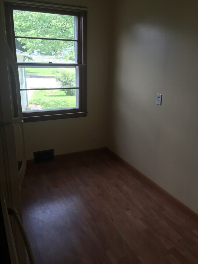 Building Photo - 2 Bed 1 Bath House in Solon