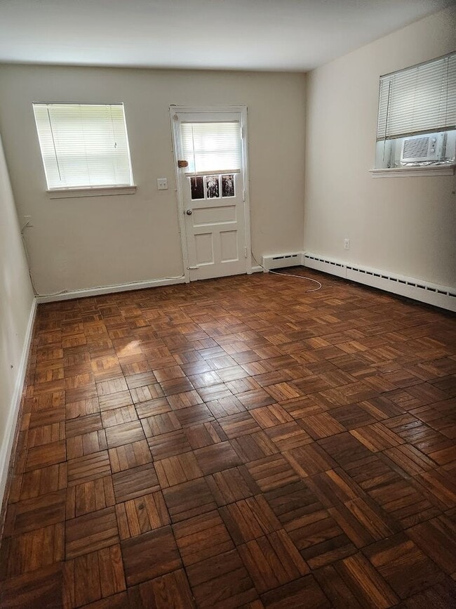 Building Photo - Houston Court