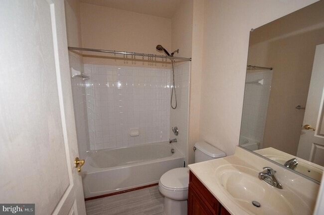 Building Photo - 13204 Rabbit Chase Rd