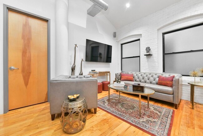 Building Photo - 112 Beach St