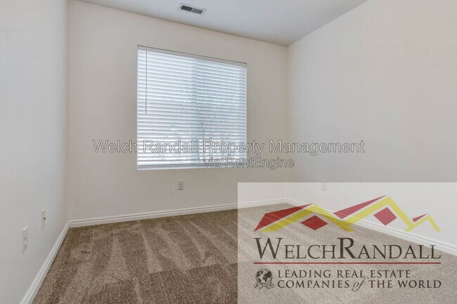 Building Photo - 167 Mountain Peak Dr